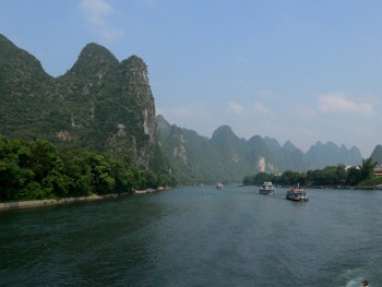 Cruising the Li River between Guilin and Yangshuo