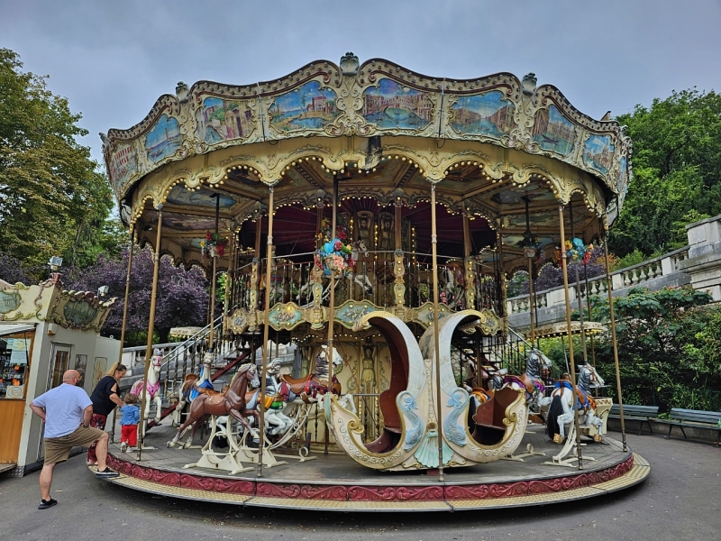 18th-century Carousel of Montmarte