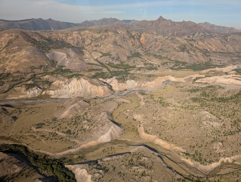 Mt St Helens on Helicopter Tour from Seattle