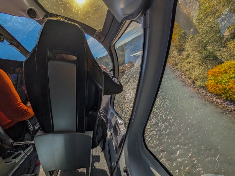 Green River on Helicopter Tour from Seattle